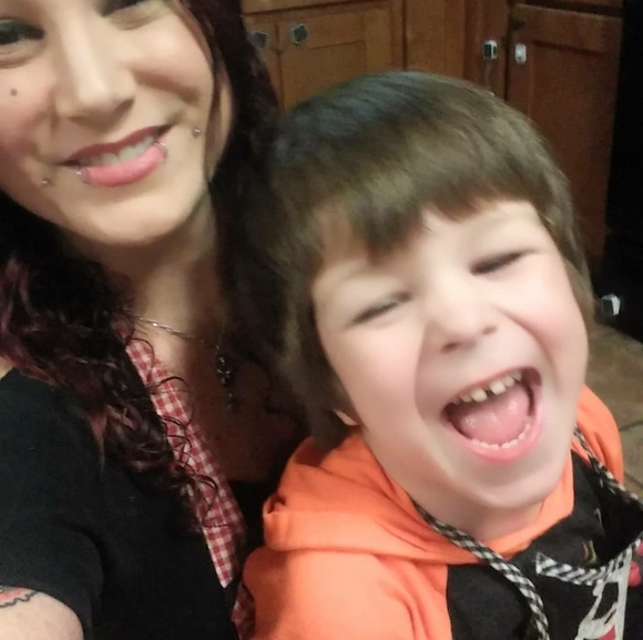 Meet your Posher, Ambassador II Meg B. - Picture 11 of 16